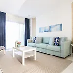 Flh Ocean View House With Garden & Pool بيت للعطل *